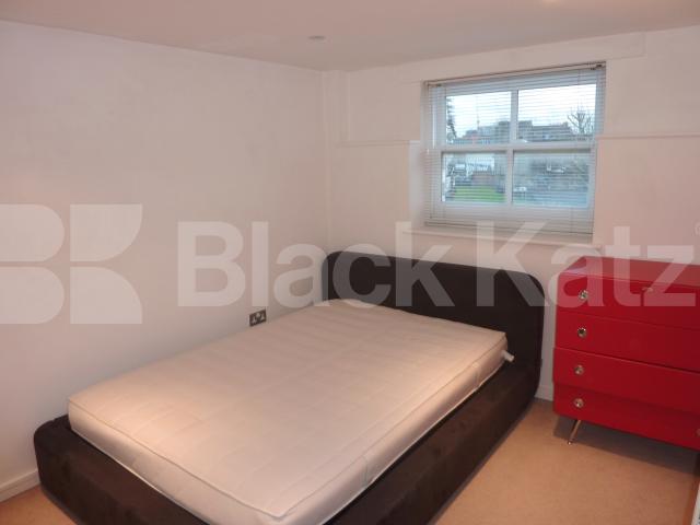 			NEW INSTRUCTION!, 1 Bedroom, 1 bath, 1 reception Flat			 Royal College Street, CAMDEN